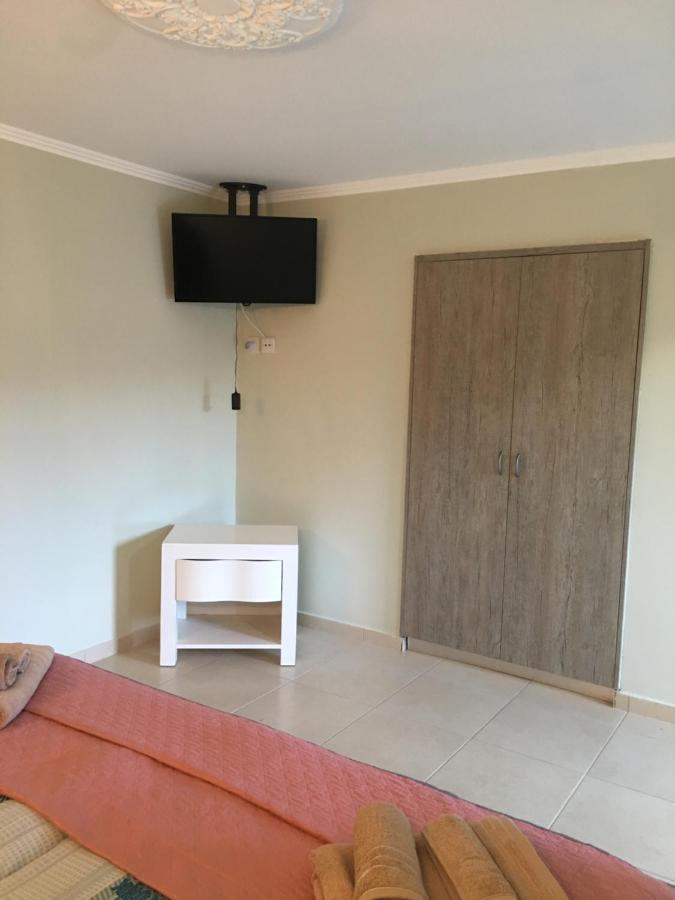 Livadia Апартаменты Пафос