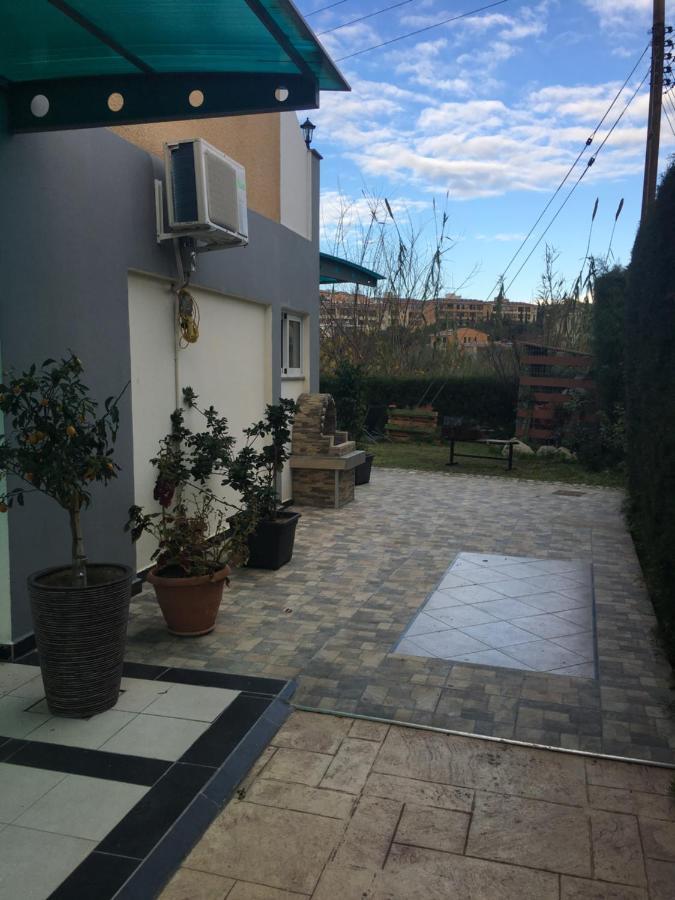 Livadia Апартаменты *